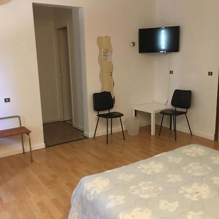 Hotel Restaurant La Garenne Tresserre Екстер'єр фото