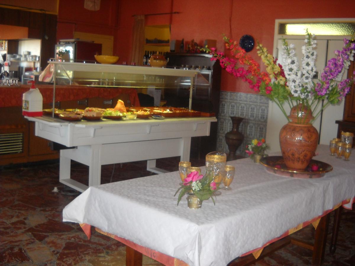 Hotel Restaurant La Garenne Tresserre Екстер'єр фото